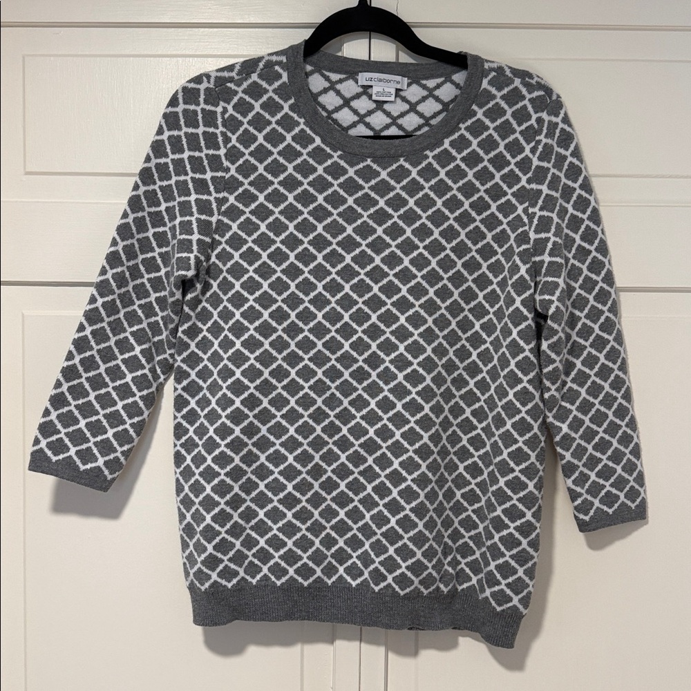 Liz Claiborne Gray and White Geometric 3/4 Sleeves Sweater